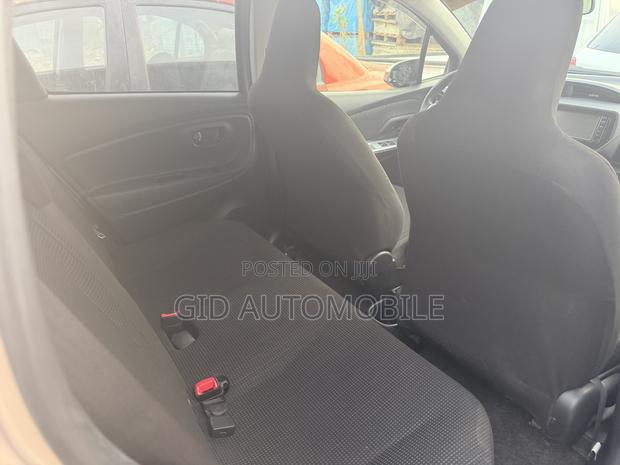 Toyota Vitz 2016 Gold
