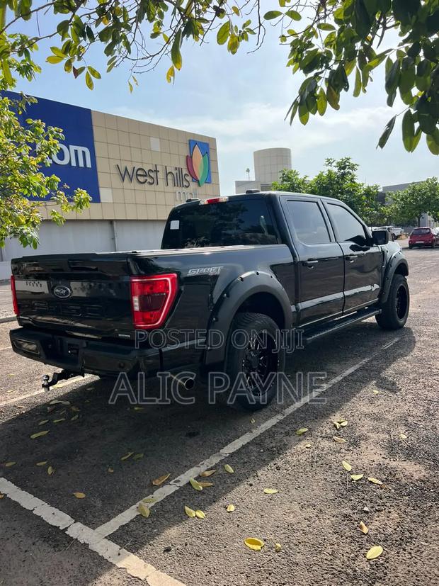 Ford F-150 LARIAT 2023 Black