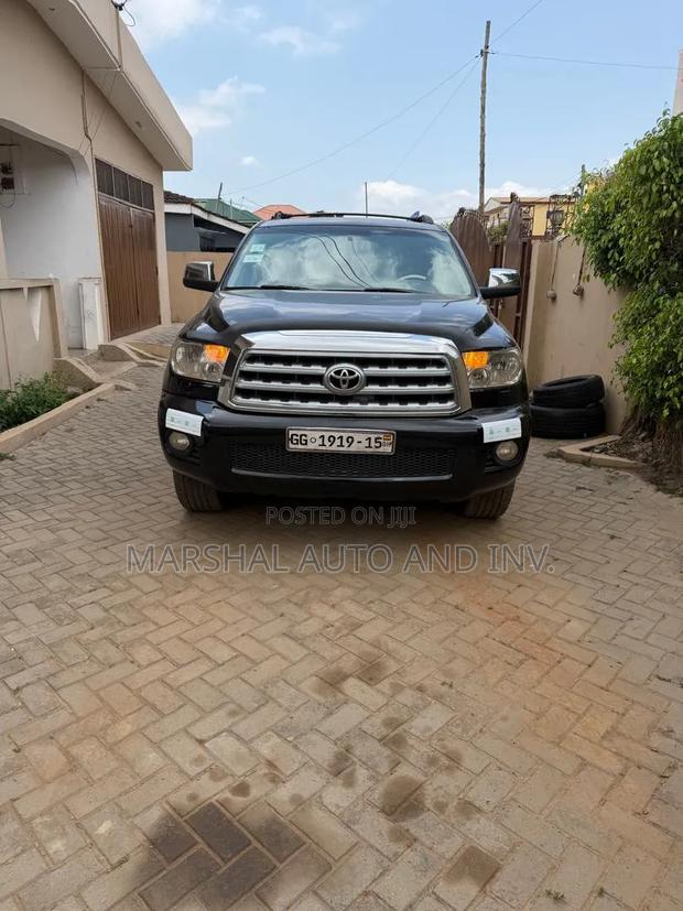Toyota Sequoia SR5 4dr SUV 4WD (5.7L 8cyl 6A) 2012 Black