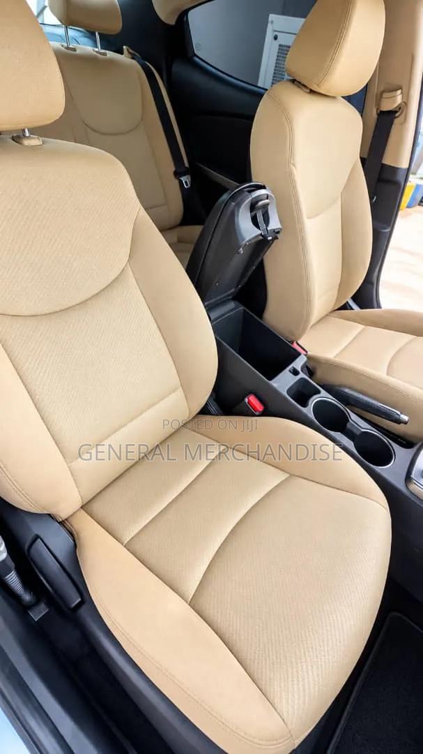 Hyundai Elantra 2012 Blue