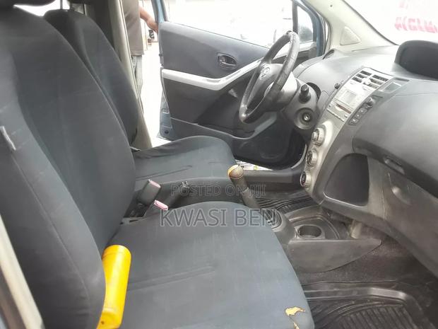 Toyota Yaris 2010 Blue