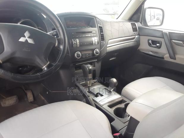 Mitsubishi Pajero 2013 Gray
