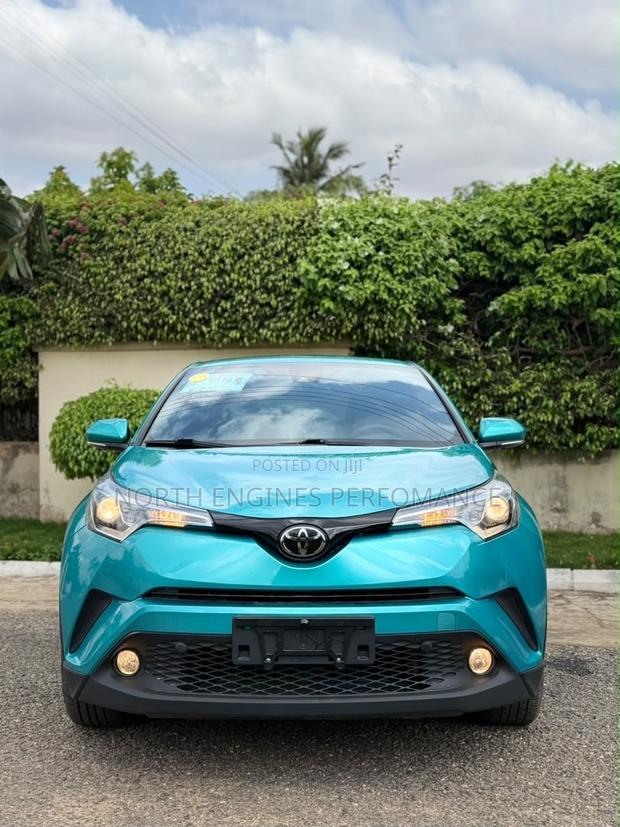 Toyota C-HR XLE FWD 2019 Blue