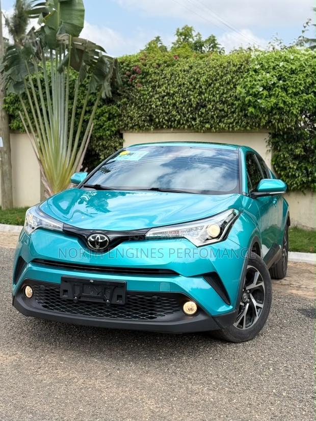Toyota C-HR XLE FWD 2019 Blue
