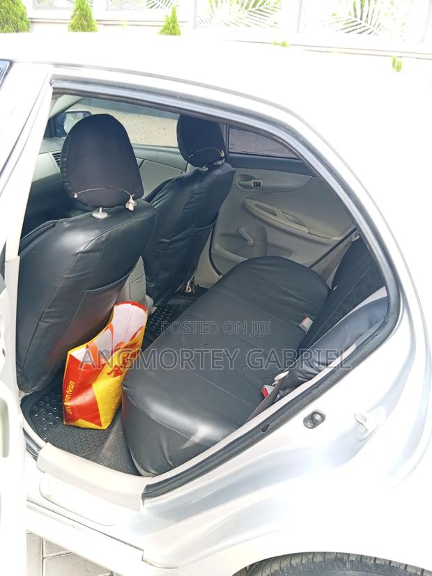 Toyota Corolla 2012 Silver