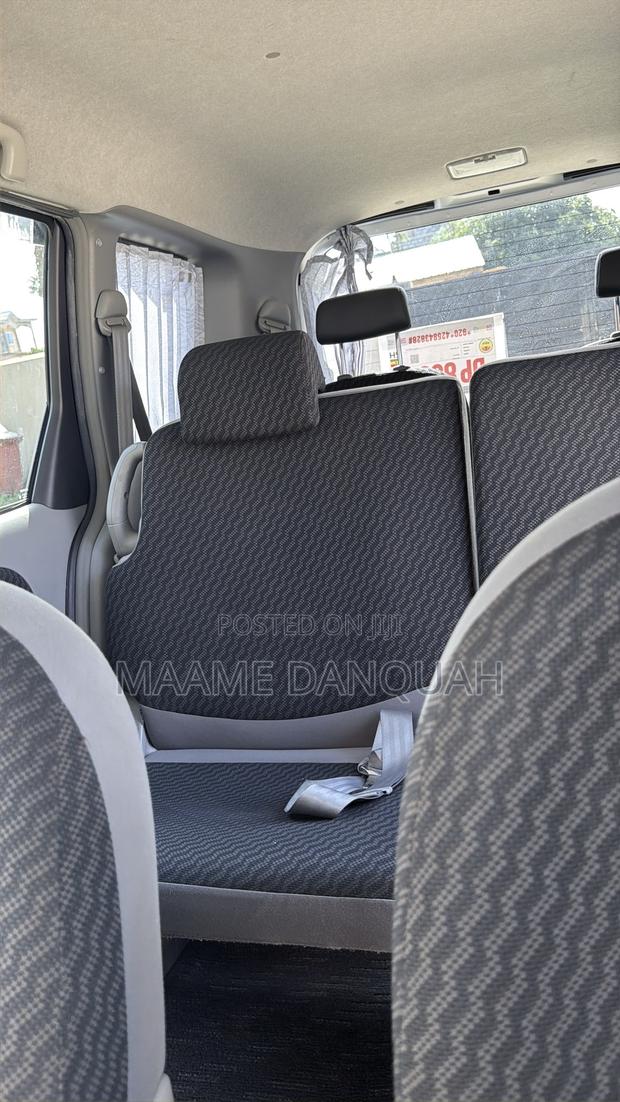 Toyota Sienna CE 7 Passenger 2010 Silver