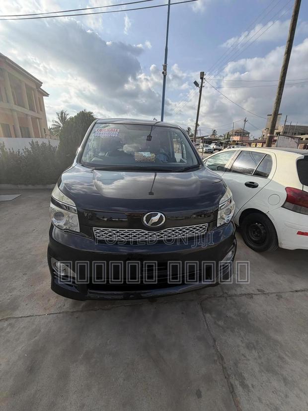 Toyota Voxy ZS Kirameki III 2WD 8-Seater 2013 Black