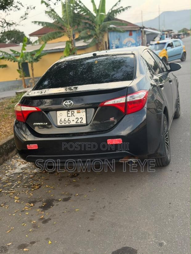 Toyota Corolla S 4dr Sedan (1.8L 4cyl CVT) 2016 Black