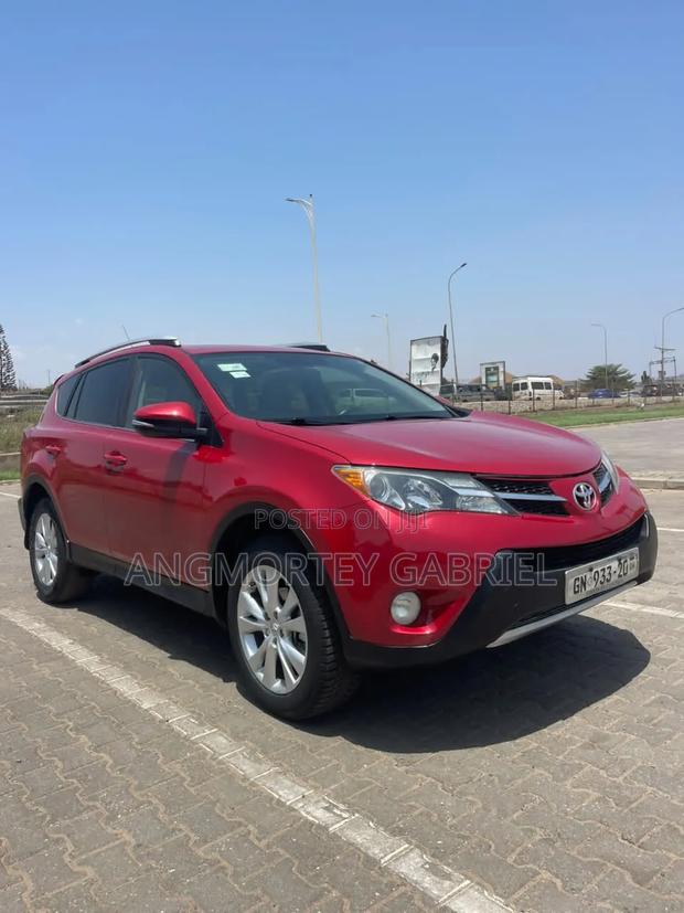 Toyota RAV4 2015 Red