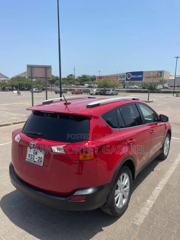 Toyota RAV4 2015 Red