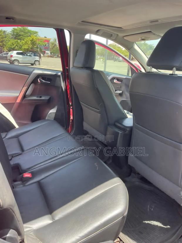 Toyota RAV4 2015 Red