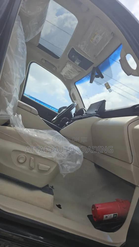 Toyota Land Cruiser 2024 Black
