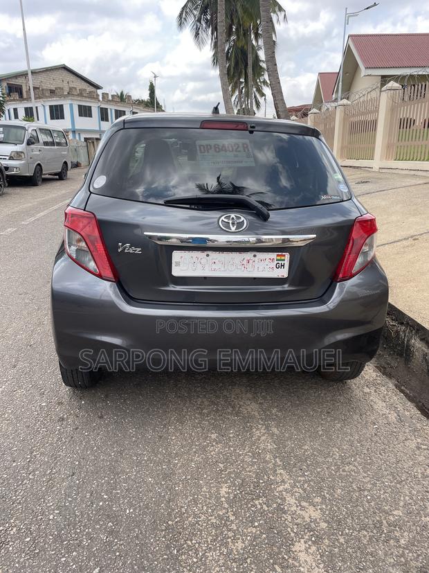 Toyota Vitz 2013 Gray