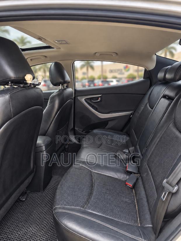 Hyundai Elantra Sport Sedan FWD (2.0L 4cyl 6A) 2016 White