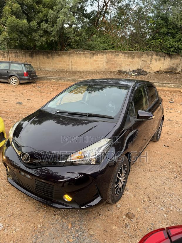 Toyota Vitz 1.3 FWD 3dr 2015 Purple