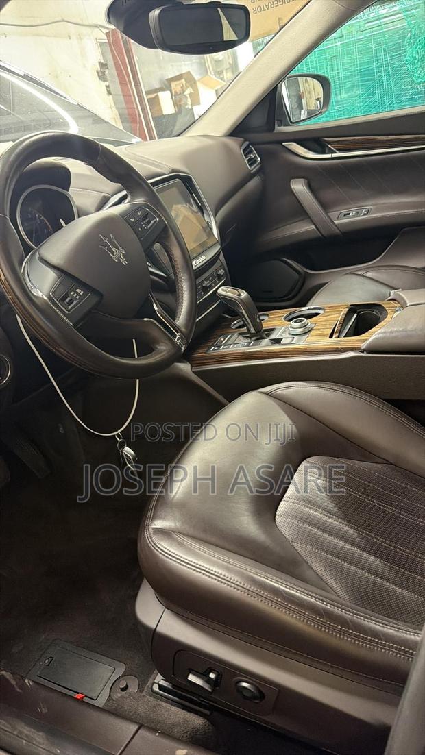 Maserati Ghibli S Q4 AWD 2019 Blue