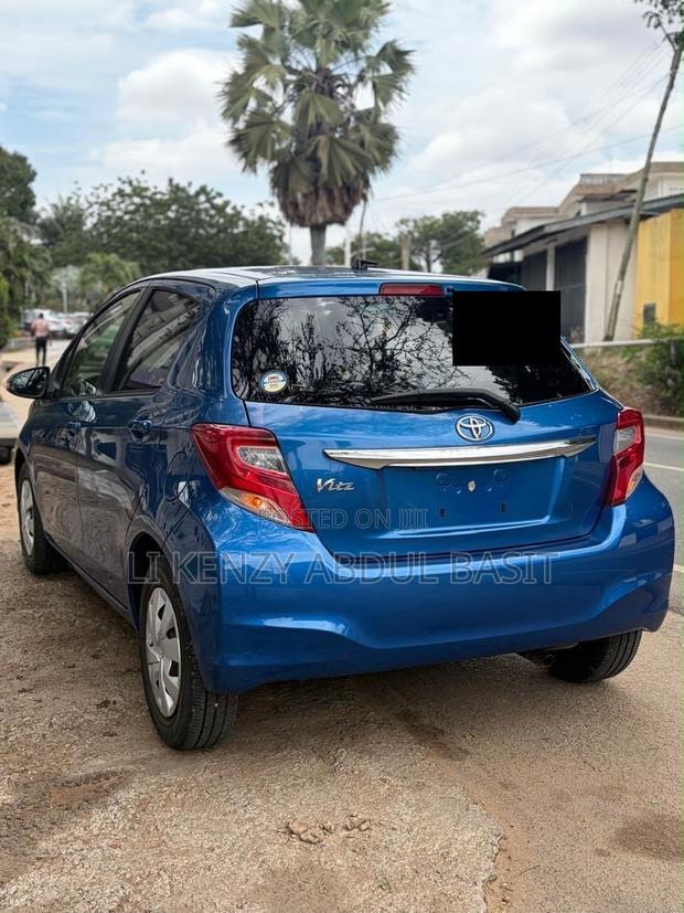 Toyota Vitz 2015 Blue