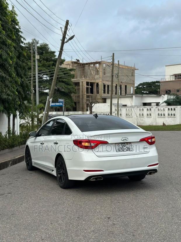 Hyundai Sonata Sport 2.0T Sedan FWD (2.0L 4cyl 6A) 2017 White