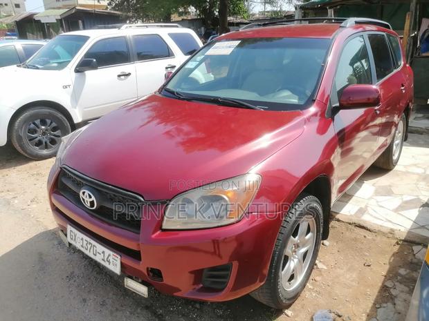 Toyota RAV4 2.5 2010 Red
