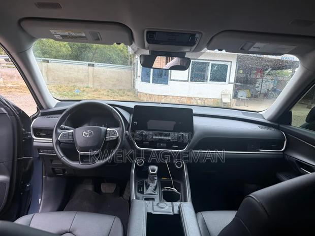 Toyota Grand Highlander XLE AWD 2024 Gray