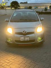 Toyota Vitz 1.3 FWD 3dr 2009 Pearl for sale