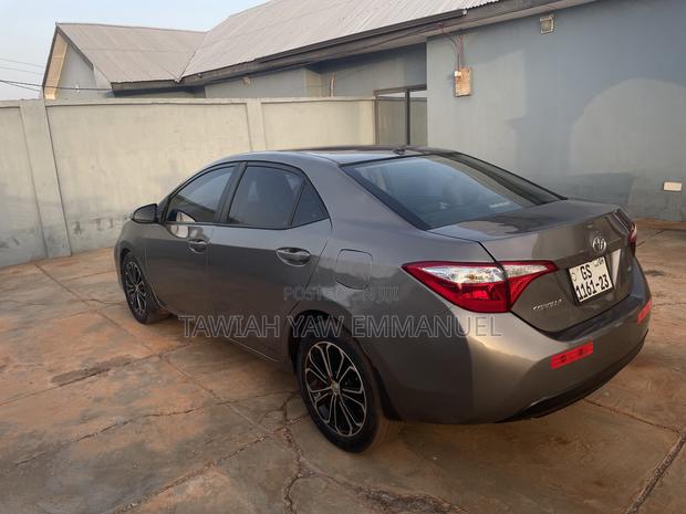 Toyota Corolla 2015 Gray