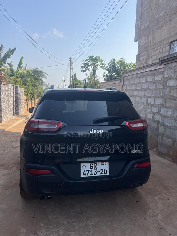 Jeep Cherokee Latitude 4dr SUV (2.4L 4cyl 9A) 2015 Black