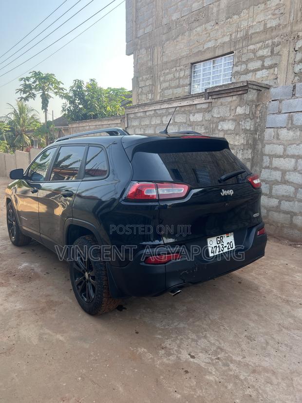 Jeep Cherokee Latitude 4dr SUV (2.4L 4cyl 9A) 2015 Black