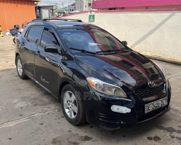 Toyota Matrix S Hatchback AWD (2.4L 4cyl 4A) 2010 Black