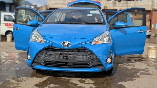 Toyota Vitz 1.5 FWD 5dr 2018 Blue
