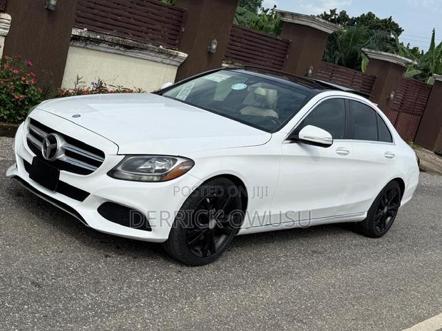 Mercedes-Benz C300 Base 4dr RWD Sedan (2.0L 4cyl 7A) 2015 White