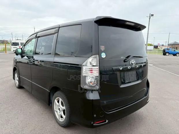 Toyota Voxy 2008 Black