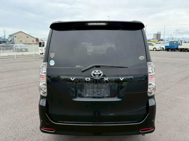 Toyota Voxy 2008 Black