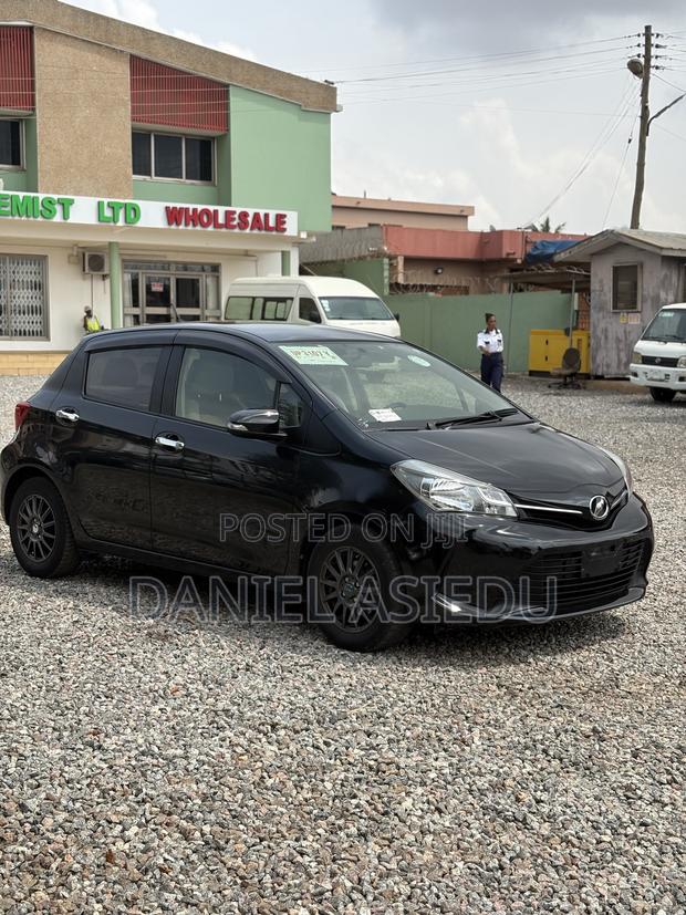 Toyota Vitz 1.3 AWD 3dr 2015 Matt Black