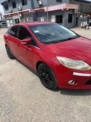 Ford Focus SE Sedan FWD (2.0L 4cyl 5M) 2013 Red for sale