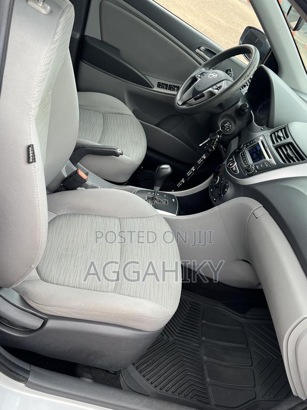 Hyundai Accent GLS 4dr Sedan (1.6L 4cyl 6A) 2015 Silver