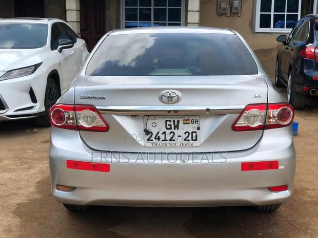 Toyota Corolla LE 4dr Sedan (1.8L 4cyl 4A) 2013 Silver