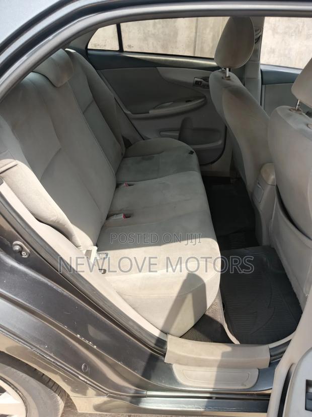 Toyota Corolla L 4-Speed Automatic 2013 Gray