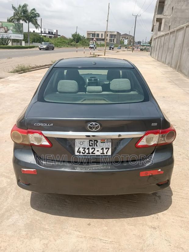 Toyota Corolla L 4-Speed Automatic 2013 Gray