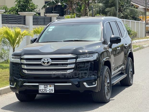 Toyota Land Cruiser 4.6 V8 VX-R 2015 Black