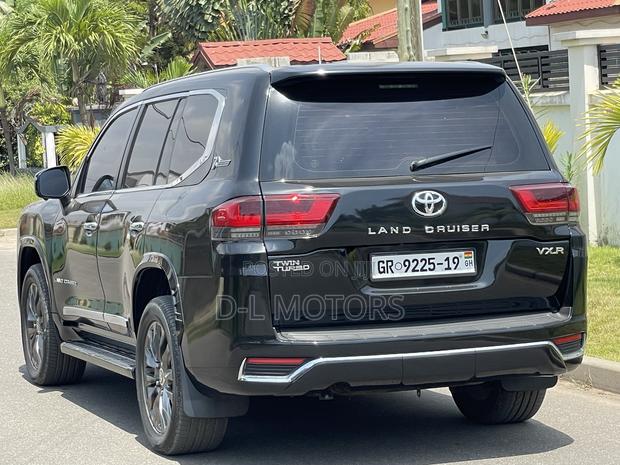 Toyota Land Cruiser 4.6 V8 VX-R 2015 Black