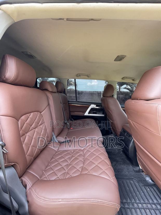 Toyota Land Cruiser 4.6 V8 VX-R 2015 Black