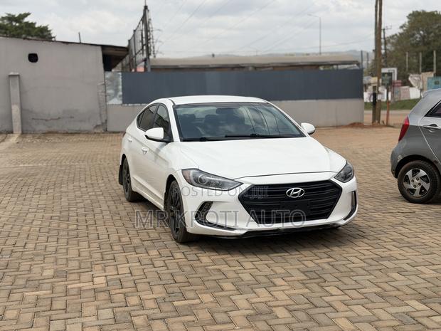 Hyundai Elantra SEL 2018 White