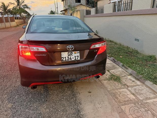 Toyota Camry XLE 4dr Sedan (2.5L 4cyl 6A) 2014 Brown