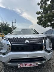 Mitsubishi Outlander SE Special Edition 2023 White for sale