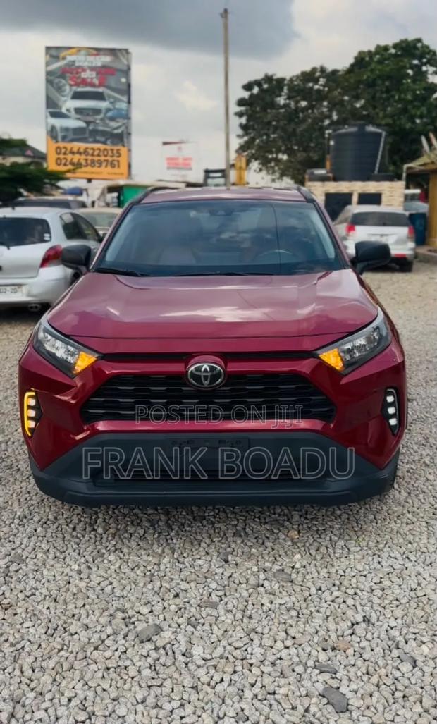 Toyota RAV4 2021 Red