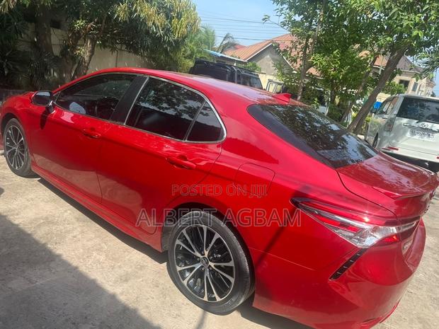 Toyota Camry SE FWD 2020 Red