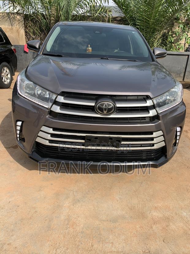 Toyota Highlander LE 4x2 (2.7L 4cyl 6A) 2018 Silver