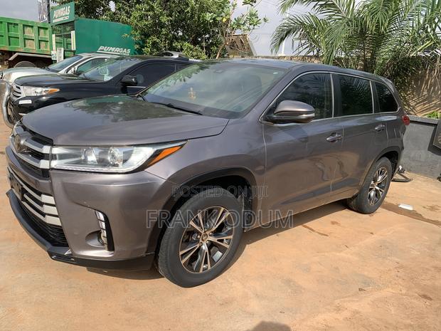 Toyota Highlander LE 4x2 (2.7L 4cyl 6A) 2018 Silver