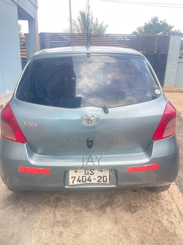 Toyota Vitz 2010 Blue